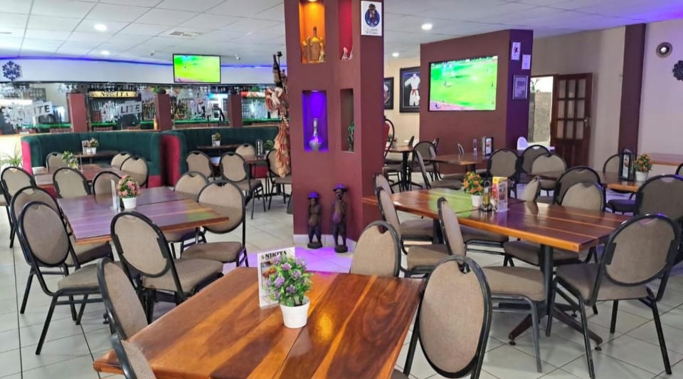 Basic Double Room, Patio, Mountain View | In-room dining