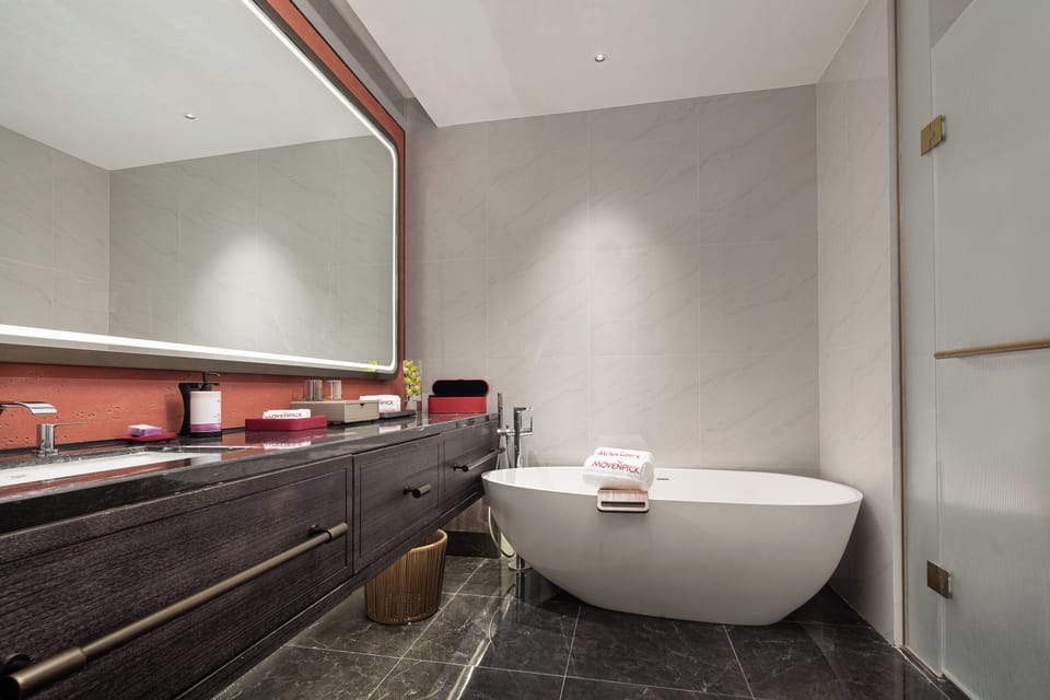 Superior Suite, 1 King Bed, Accessible | Bathroom
