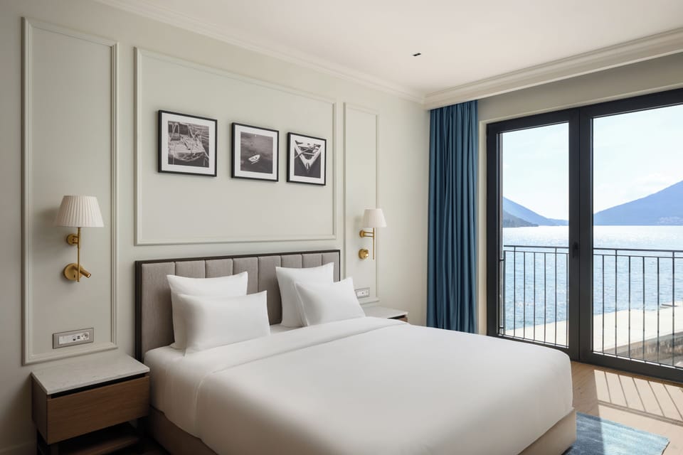 Deluxe Apartment, 1 Double Bed with Sofa bed (1 Bedroom) | Hypo-allergenic bedding, minibar, in-room safe, desk