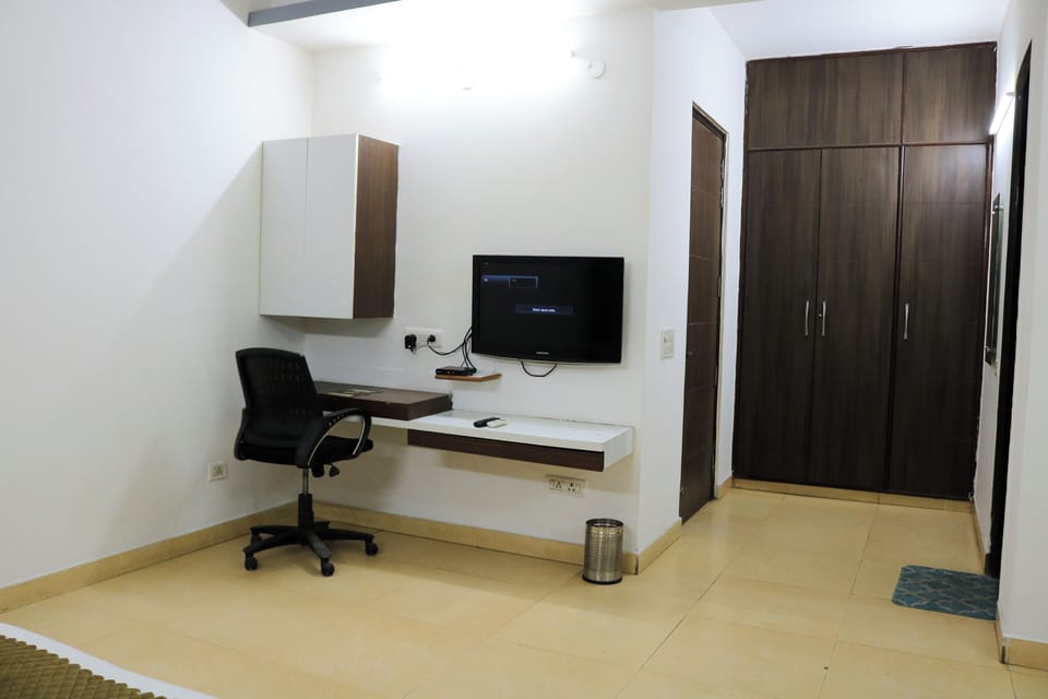 Deluxe Double Room, Balcony, City View | Free WiFi