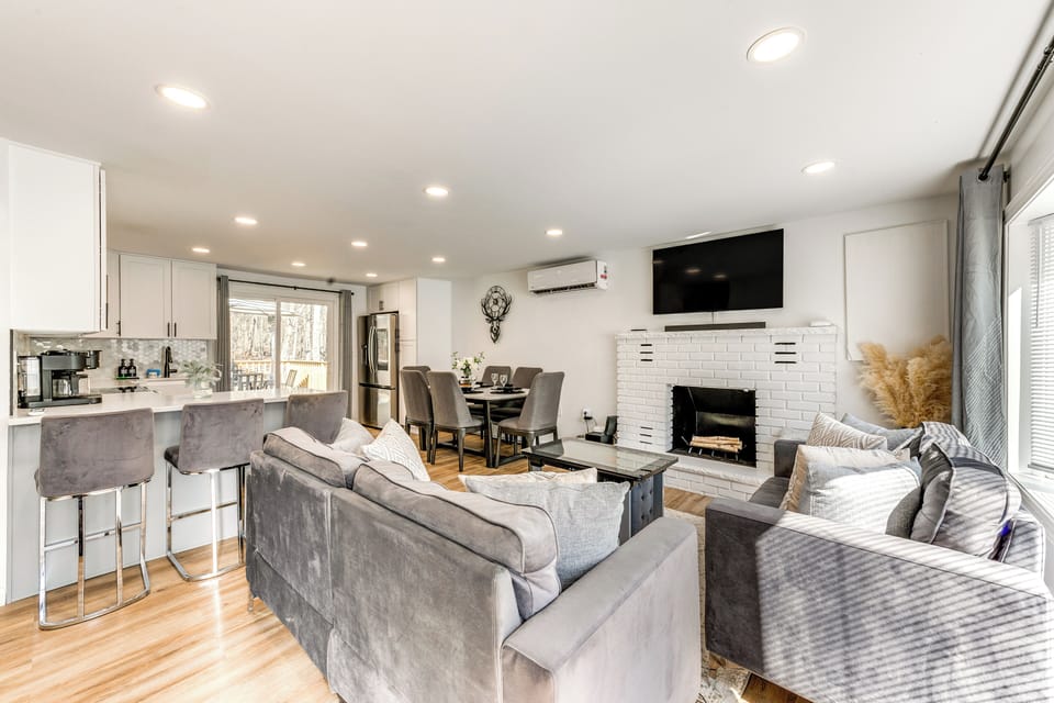 Living Room | Mini-Split Heating & A/C | Free WiFi | Smart TV