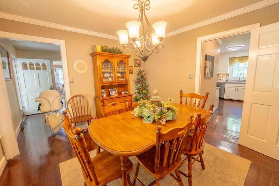 Formal Dining Room | 8-Person Table | Elegant Chandelier