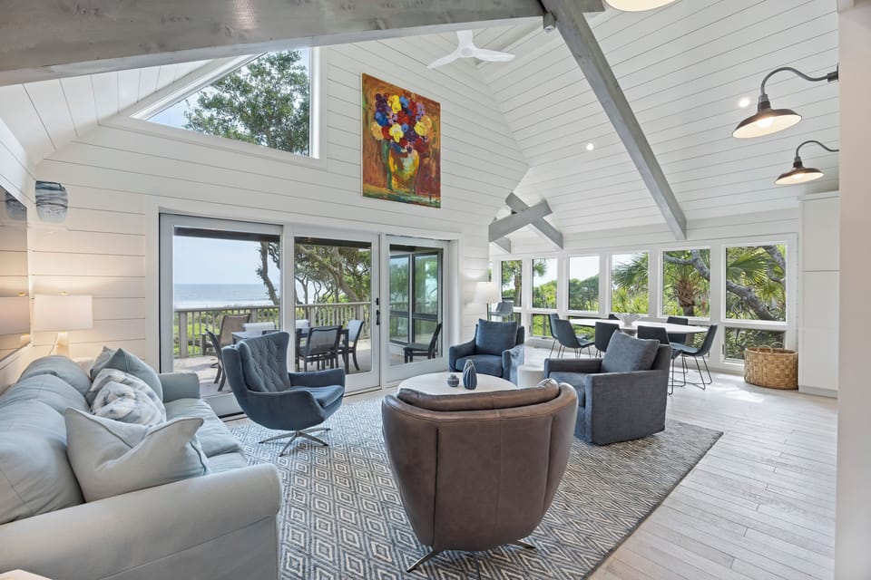 Welcome to the luxurious condo!