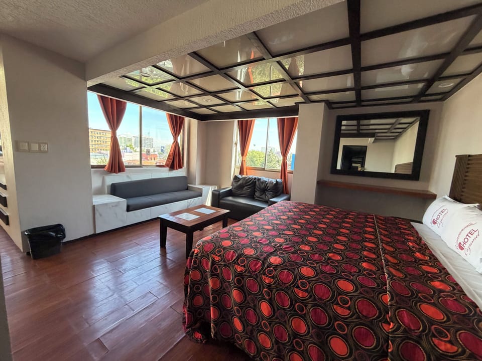 Senior Suite