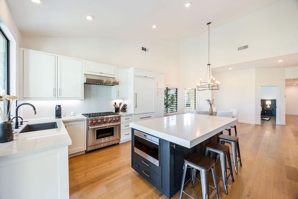 The kitchen at Tee Time is fully stocked, so you'll be able to prepare any meal.