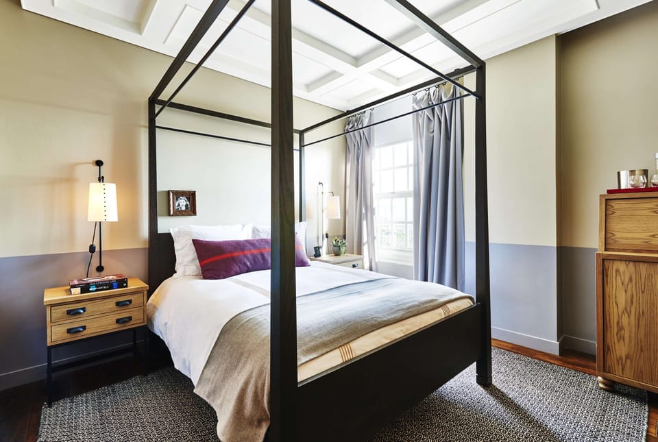 Guest room