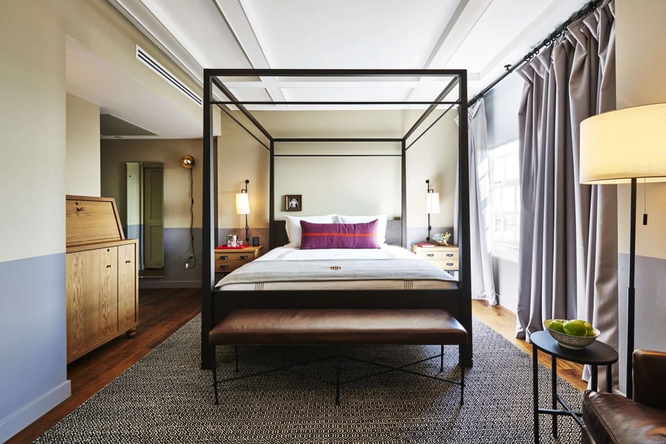 Guest room