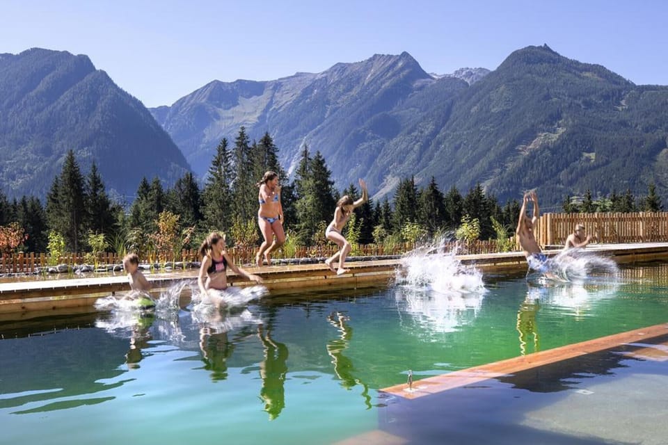 Holiday Home Swimming Pool