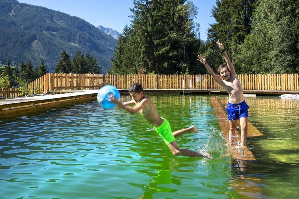 Holiday Home Swimming Pool