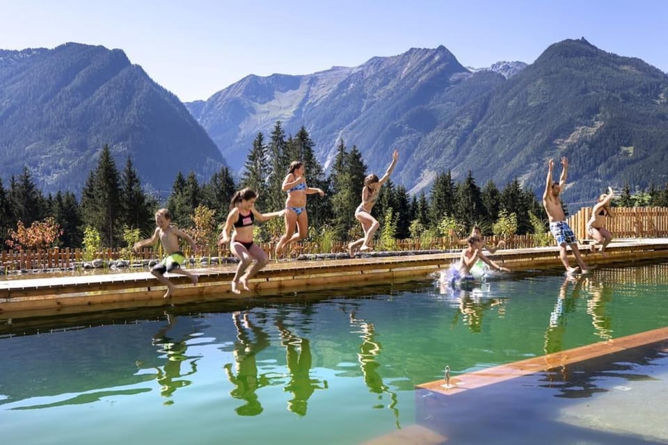 Holiday Home Swimming Pool
