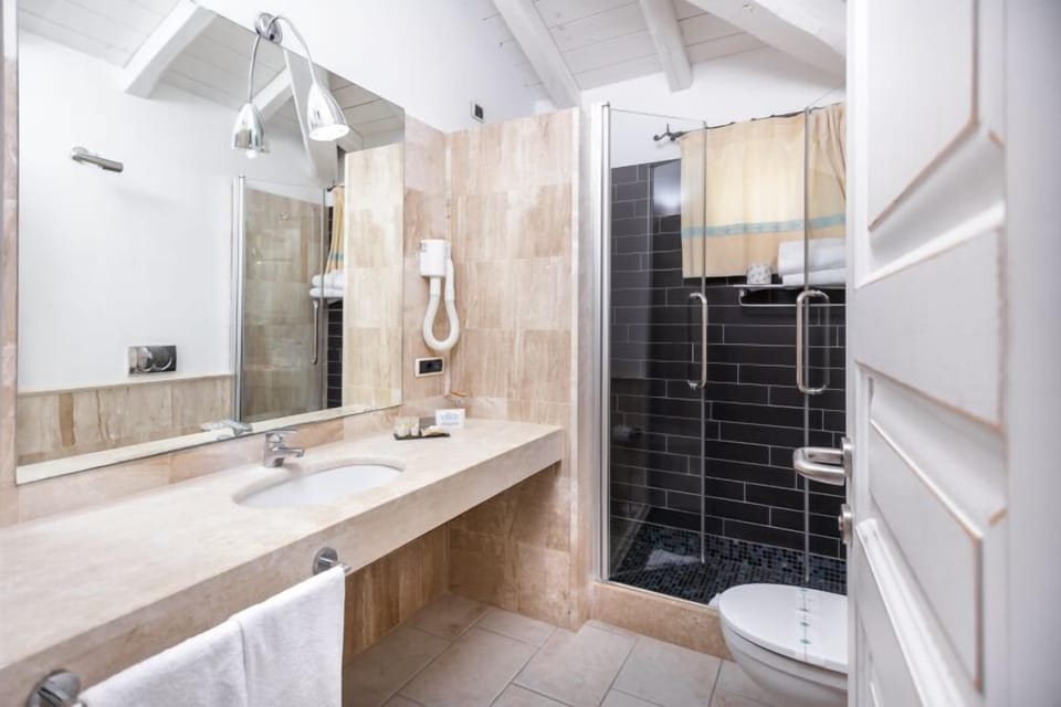 Panoramic Double or Twin Room | Bathroom