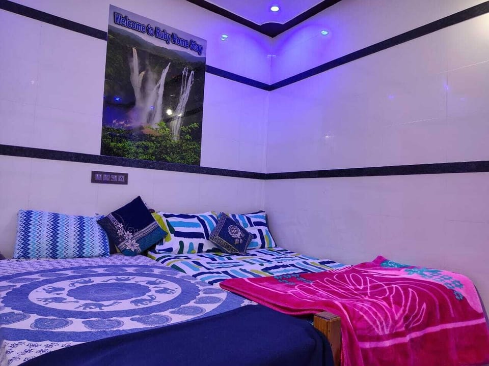 Family Room | Free WiFi