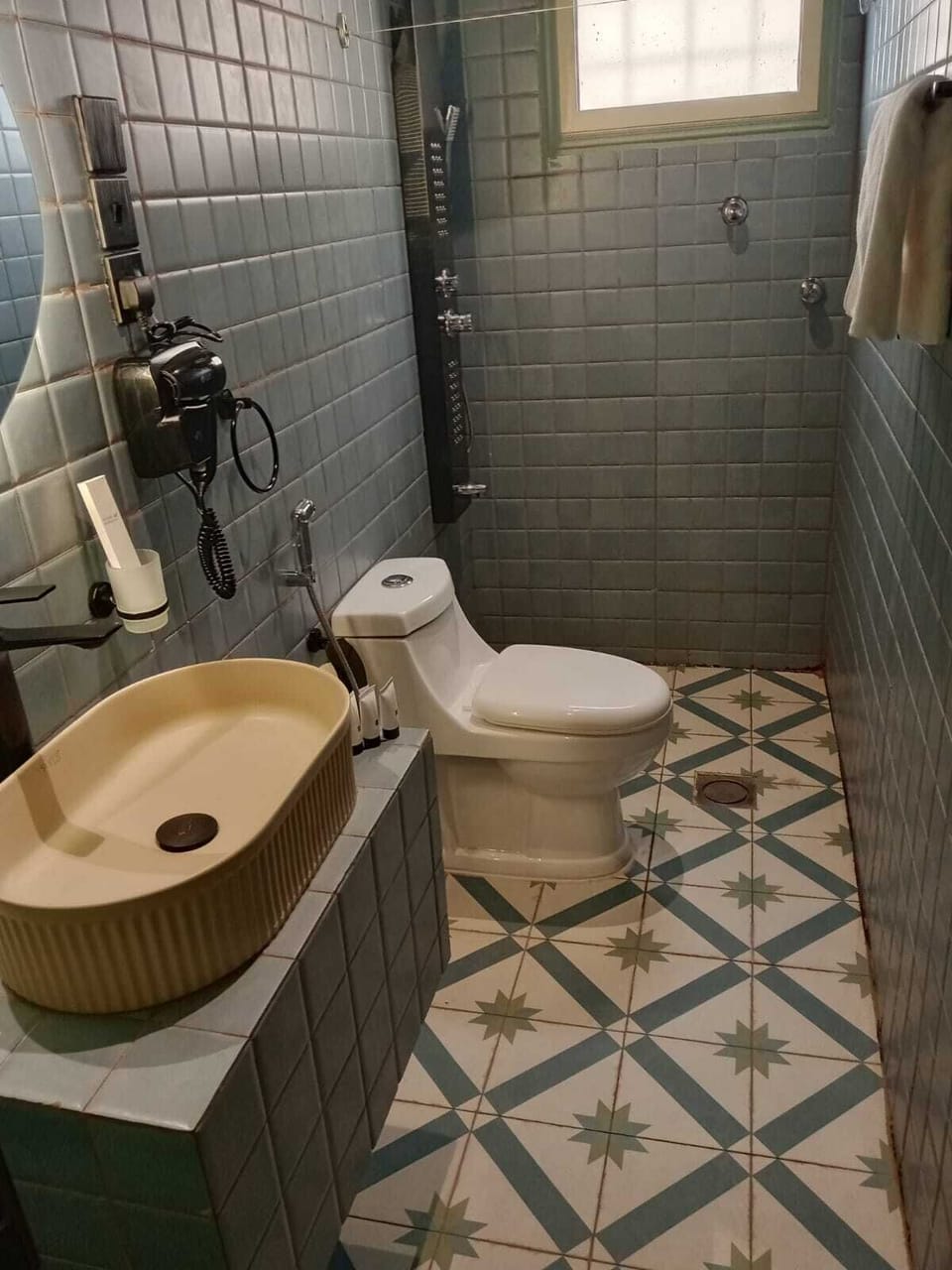 Studio | Bathroom | Soap, shampoo
