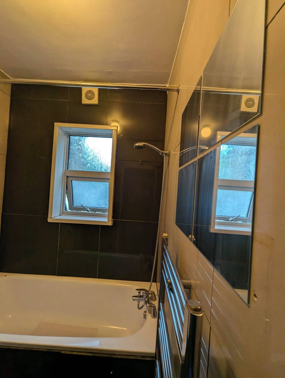 Apartment | Bathroom | Shower, towels