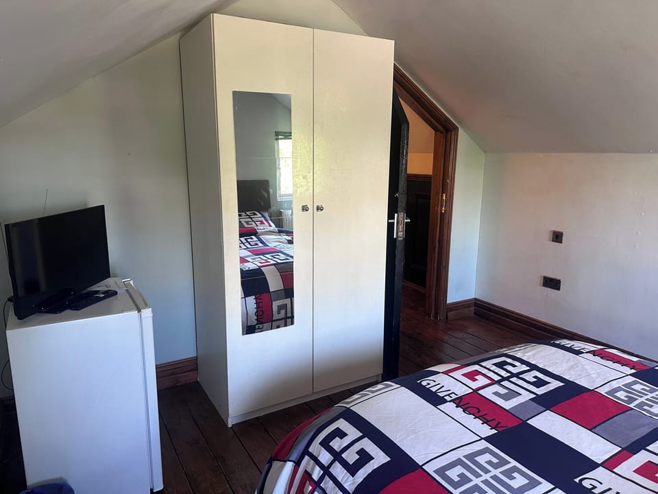 Apartment | 3 bedrooms, iron/ironing board, free WiFi, bed sheets