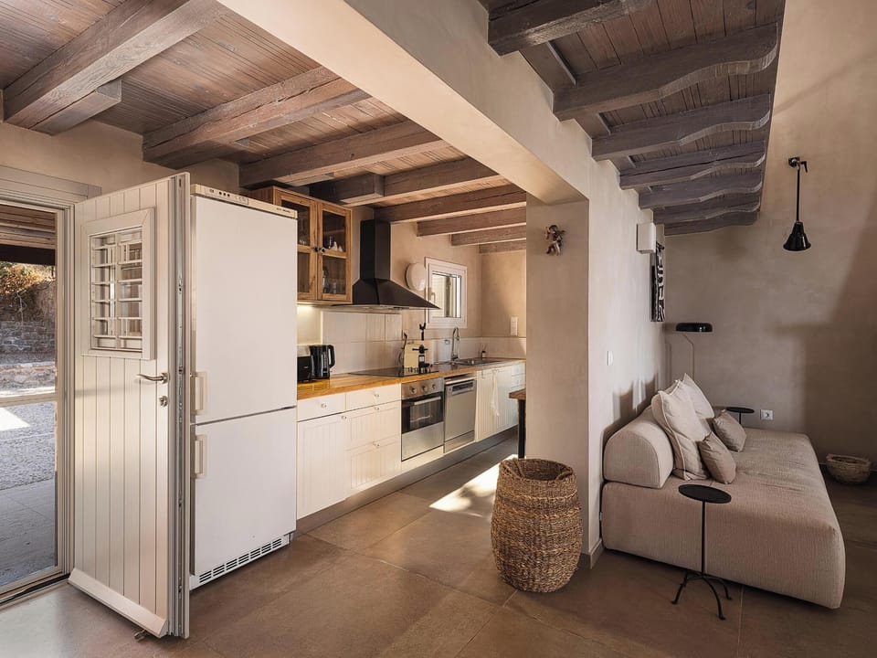 Deluxe Villa, Mountain View | Private kitchen | Espresso maker, coffee/tea maker, electric kettle, toaster