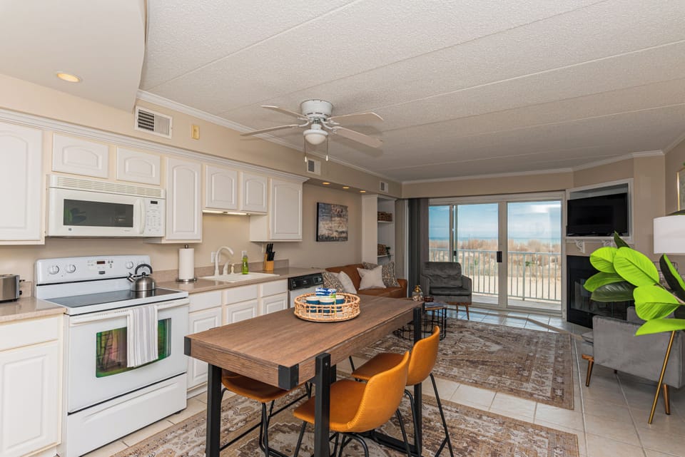 Kitchen/Dining/Living