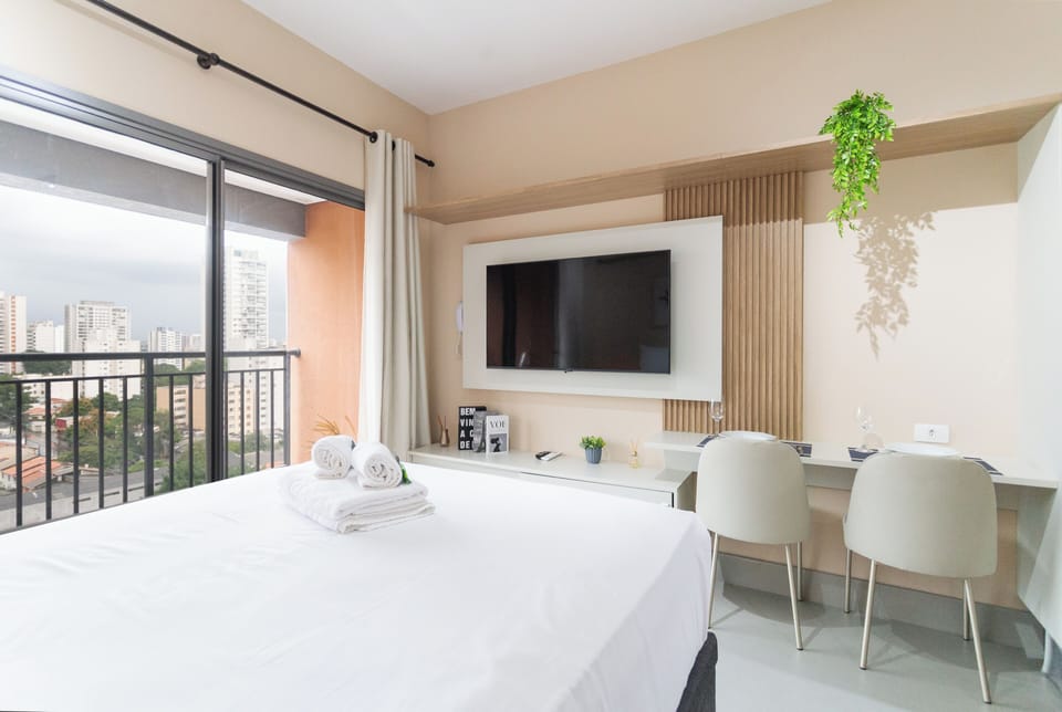 Studio | Blackout drapes, iron/ironing board, WiFi (free)