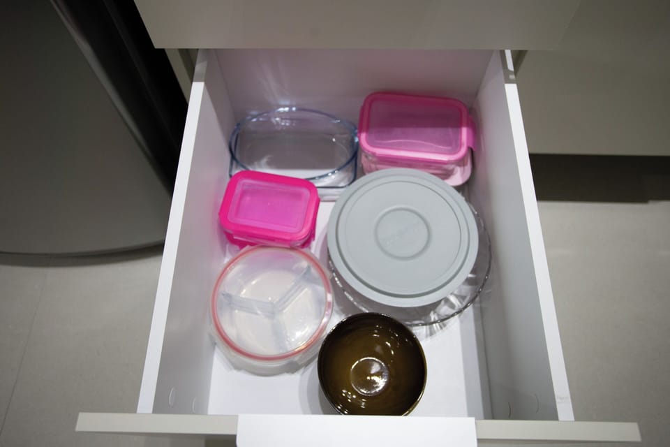Studio | Private kitchen | Microwave, cookware/dishes/utensils