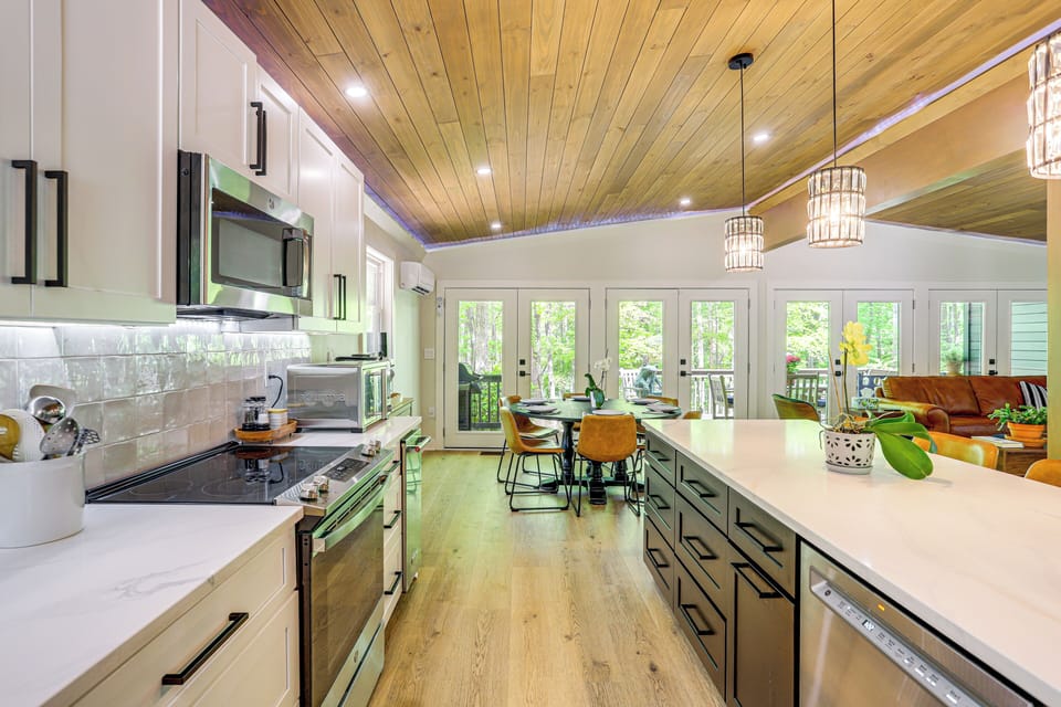 House (4 Bedrooms) | Interior