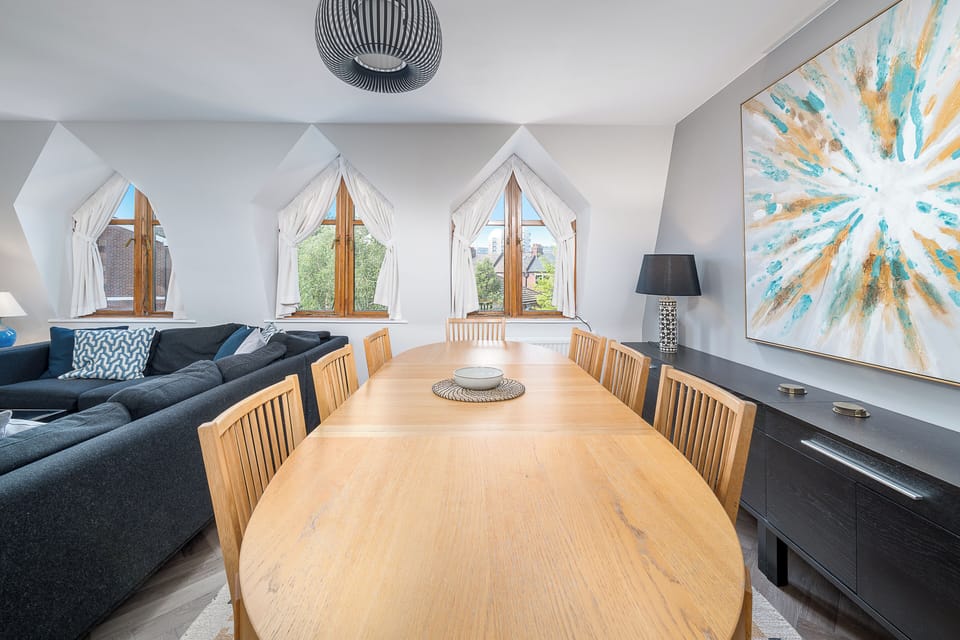 Family Apartment, Balcony, City View | Dining room