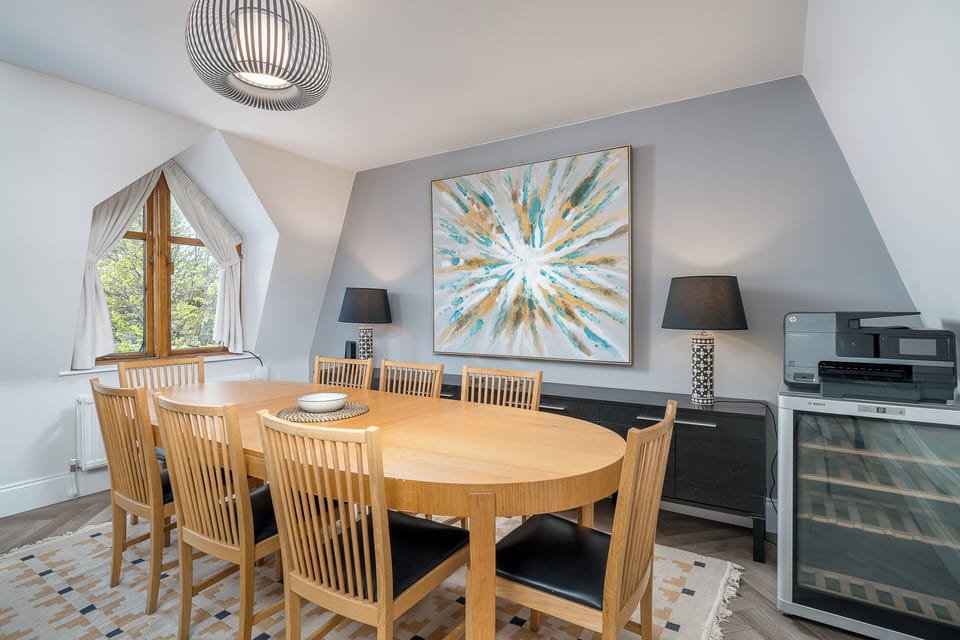Family Apartment, Balcony, City View | Dining room