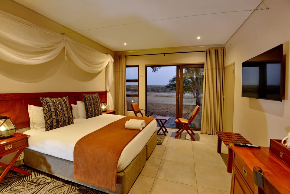 DELUXE DOUBLE ROOM | Egyptian cotton sheets, premium bedding, individually decorated