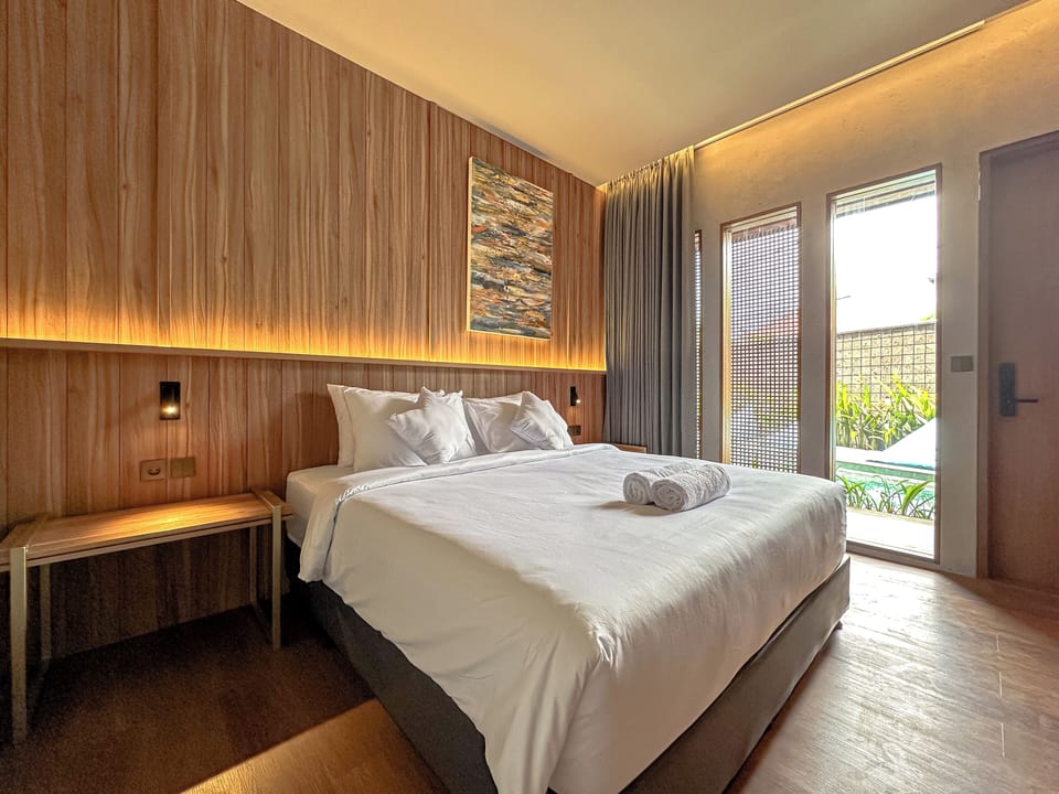 Basic Double Room | In-room safe, laptop workspace, free WiFi