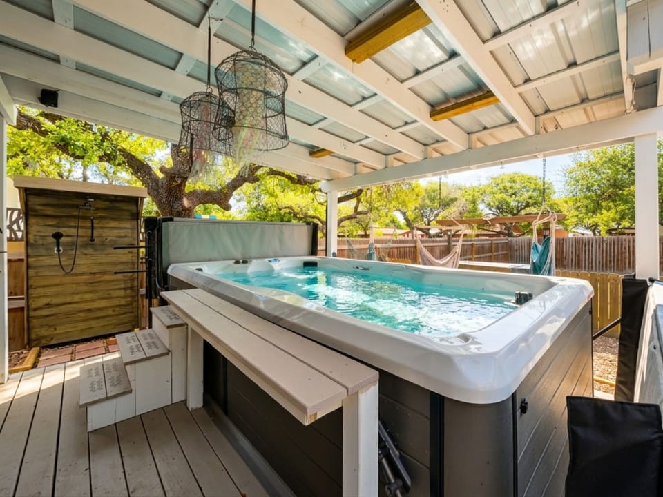 Private Swim Spa, Hammocks, & Outdoor Shower