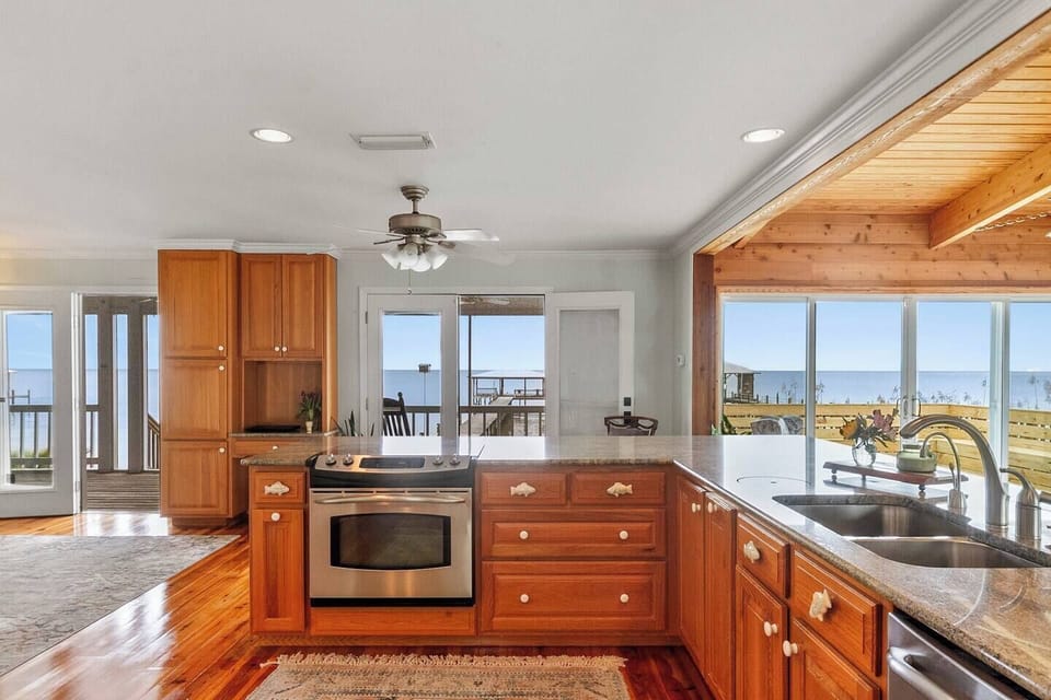 Open Kitchen Area (1)