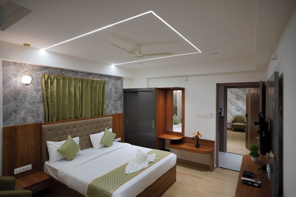 Deluxe Double Room, Balcony, City View | Premium bedding, minibar, desk, laptop workspace