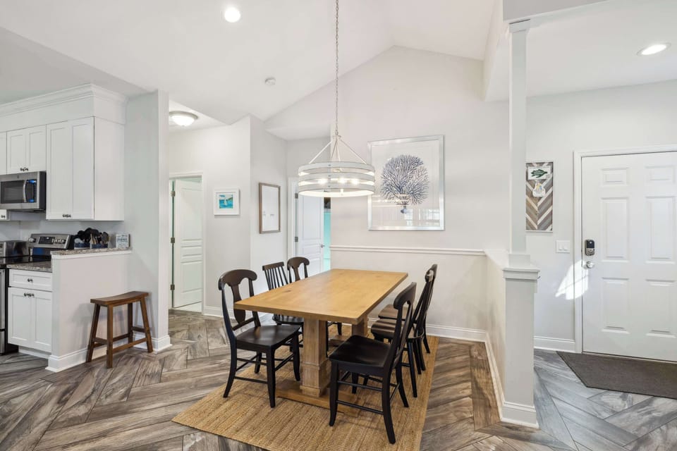Dining table with seating for 6 