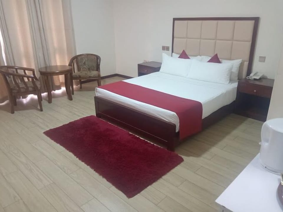 Deluxe Single Room, Balcony, Lake View | WiFi (free), individually decorated, individually furnished, bed sheets