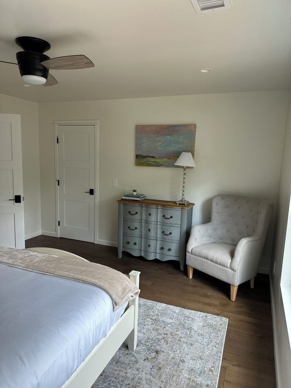 Queen bedroom 