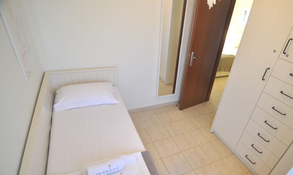 Family Apartment | 2 bedrooms, iron/ironing board, free WiFi