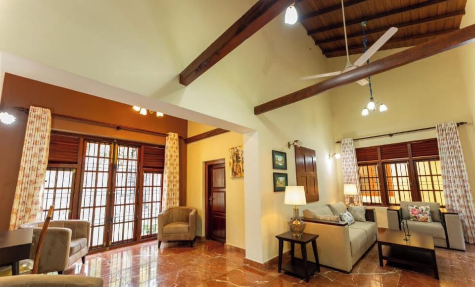 Suite, Garden View | Living area