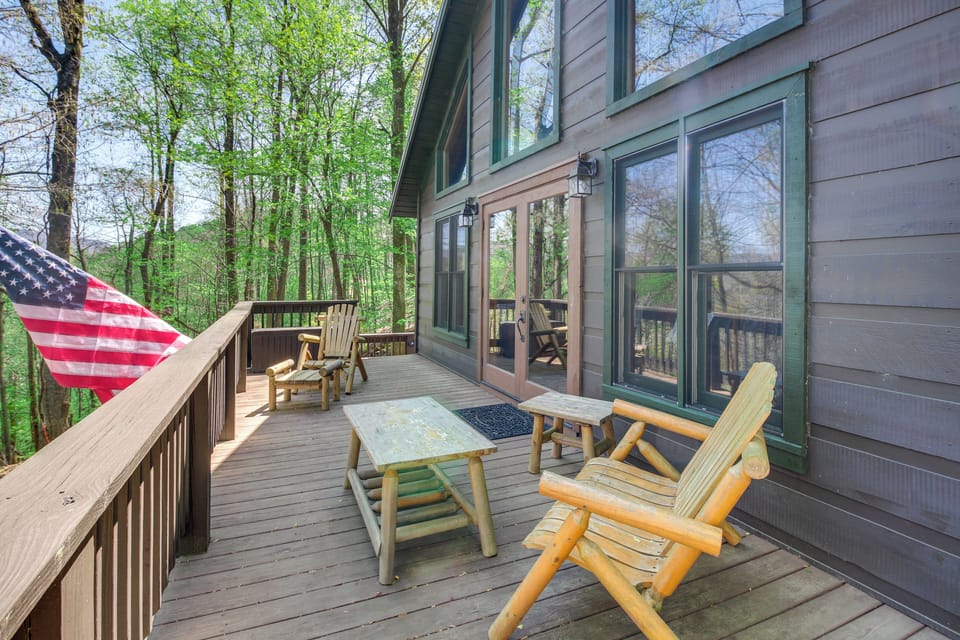 Deck | Mountain Views