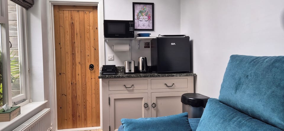 Kitchenette.