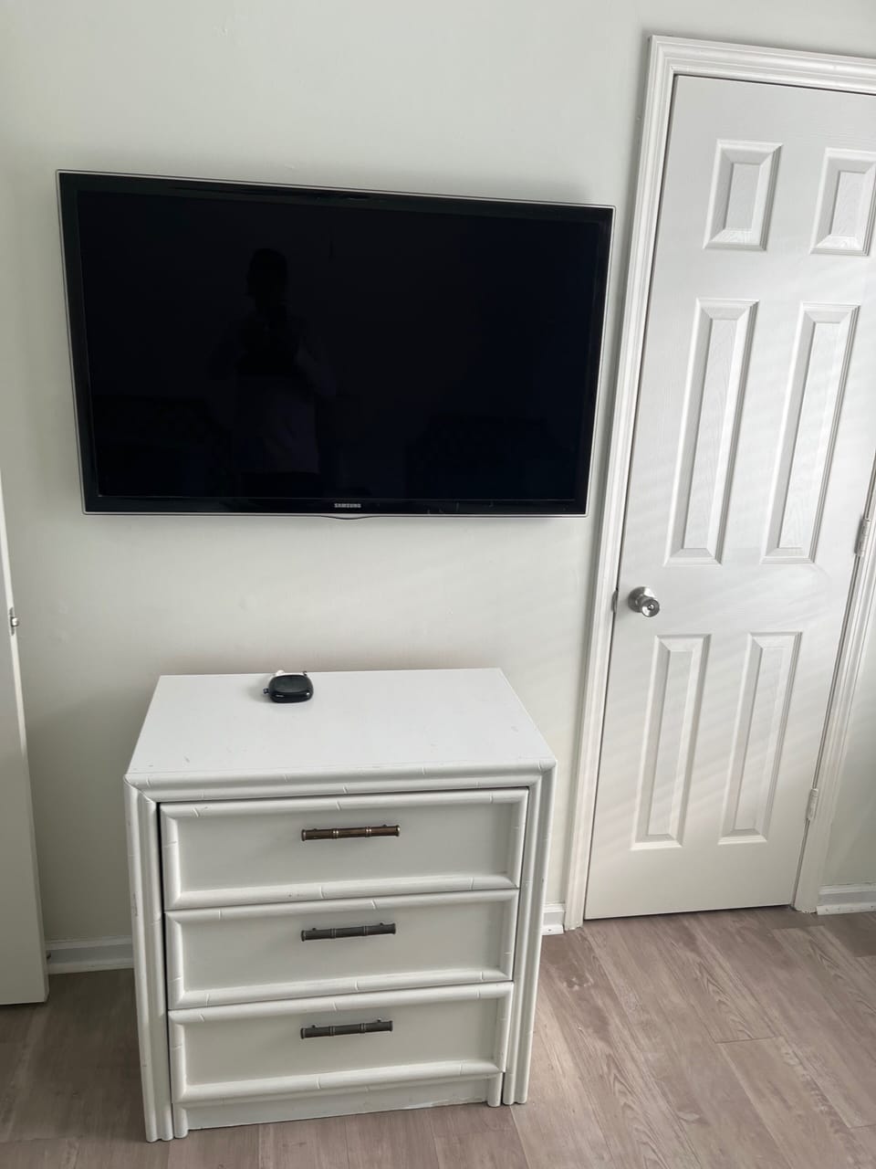 Guest bed TV