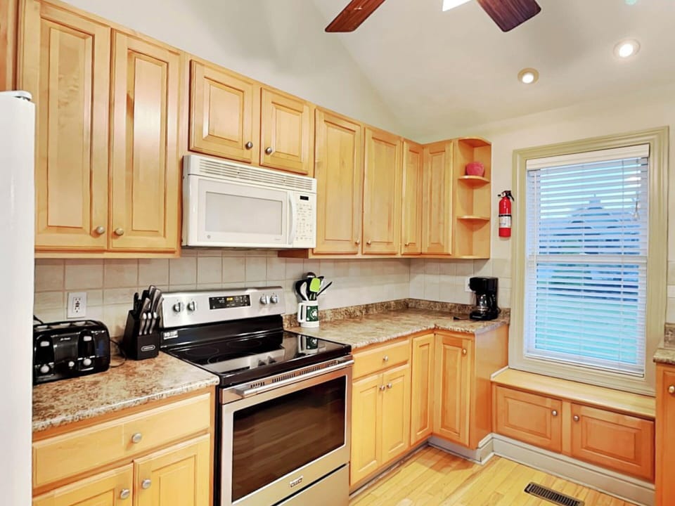 House (5 Bedrooms) | Property amenity