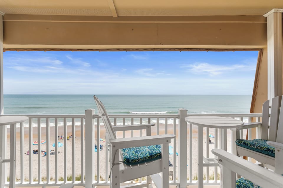 Condo (2 Bedrooms) | Property amenity