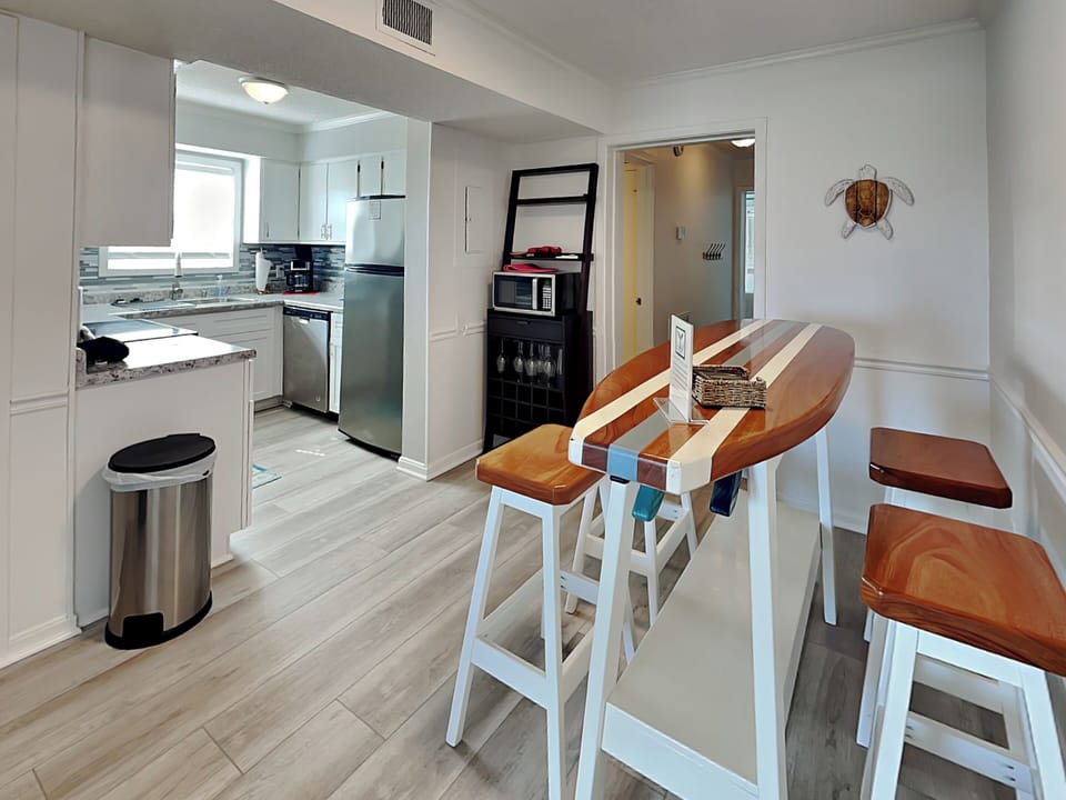 Condo (1 Bedroom) | Property amenity