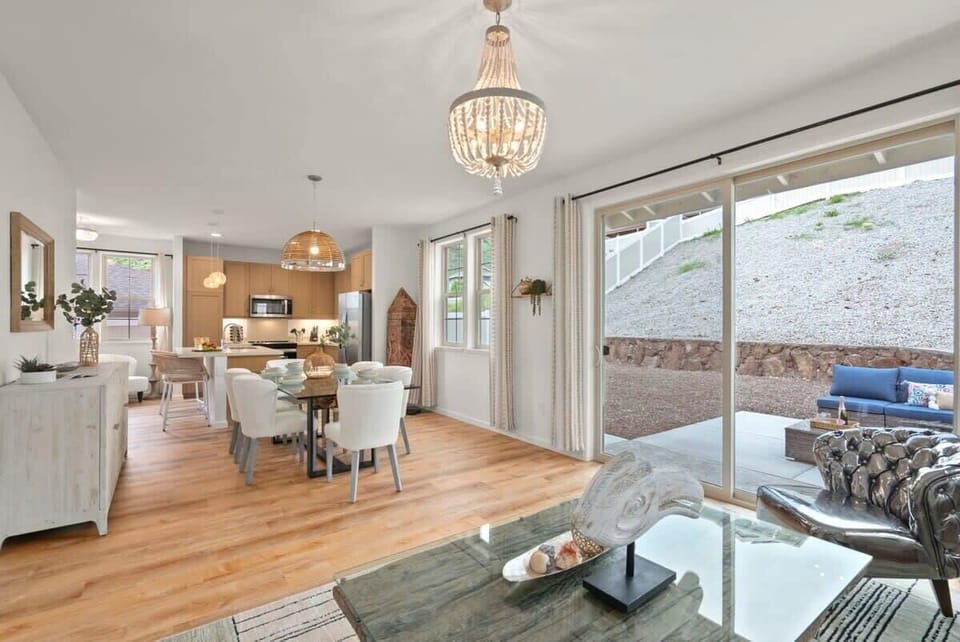 House, Mountain View, Sea Facing (4 Bedrooms) | Living area