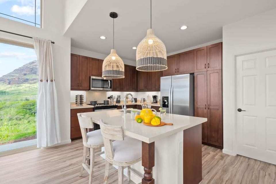 House, Ocean View, Mountainside (3 Bedrooms) | Private kitchen | Microwave, oven, coffee/tea maker, electric kettle