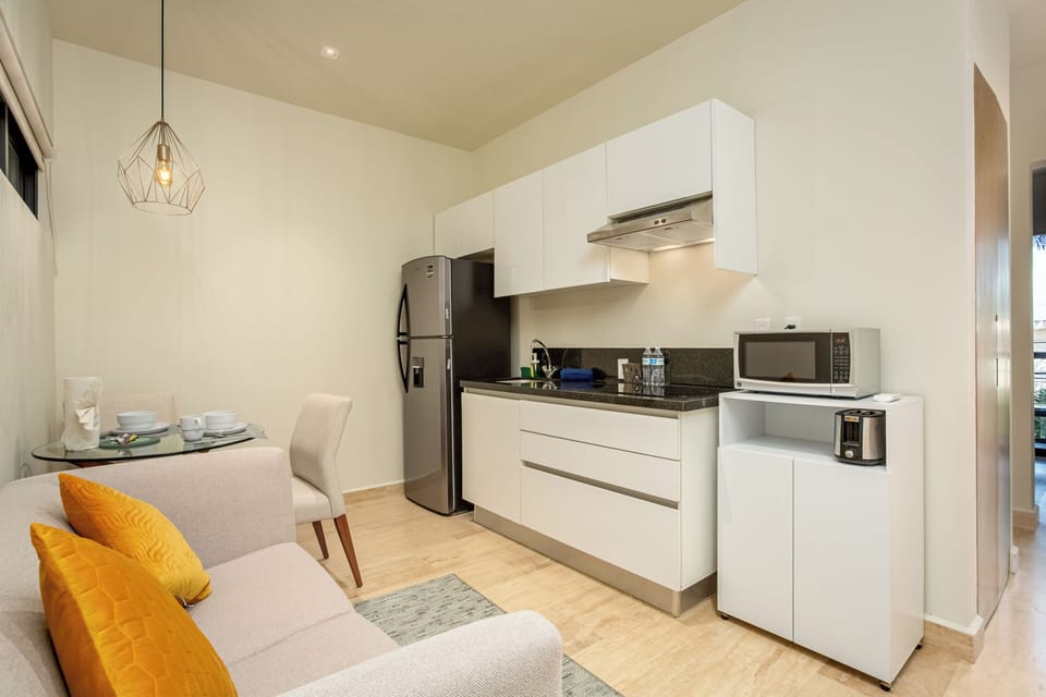 Apartment, 1 Bedroom, Accessible, Smoking | Living room