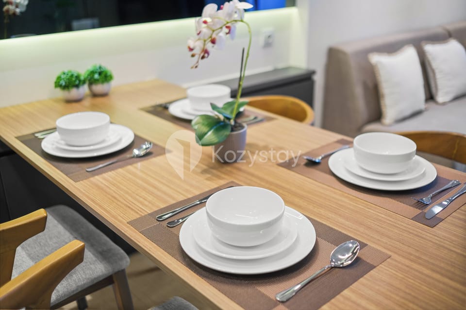 Apartment, 2 Bedrooms, City View | Dining room