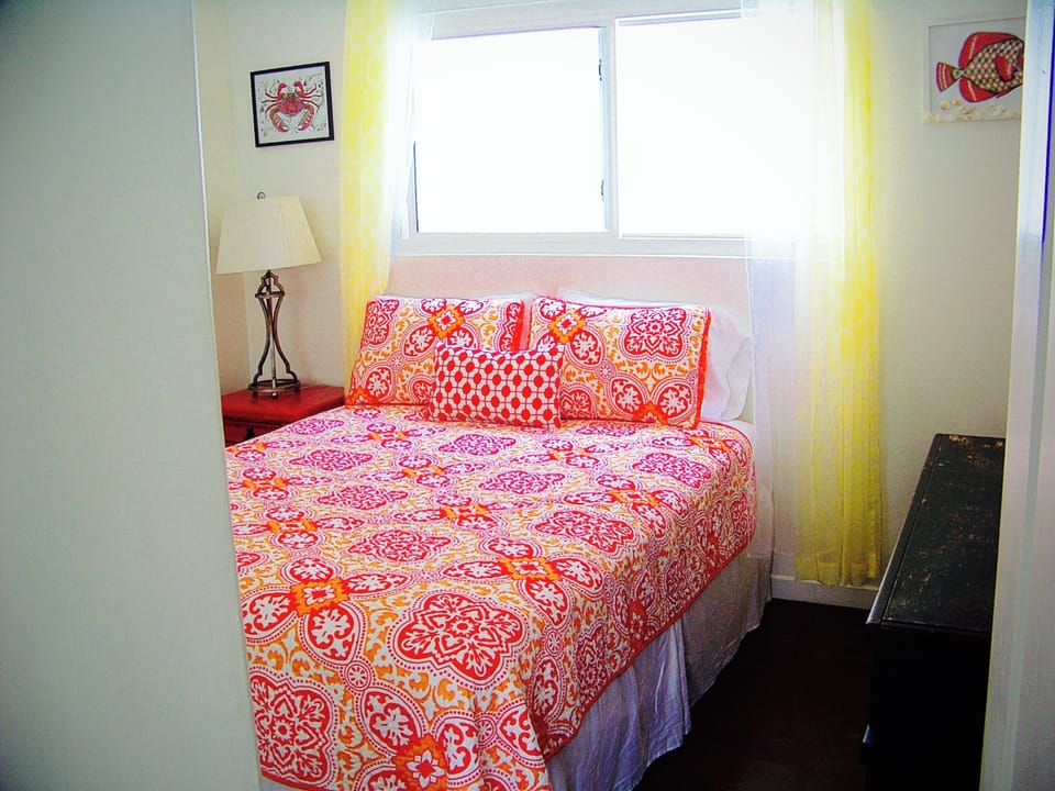 Guest bedroom