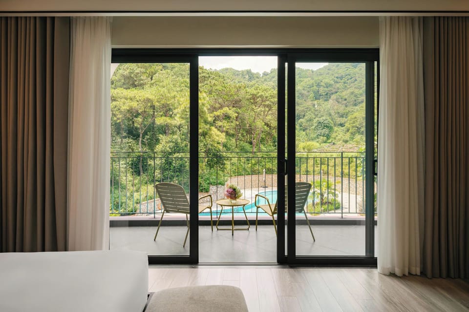 Executive Double or Twin Room, Mountain View | Balcony