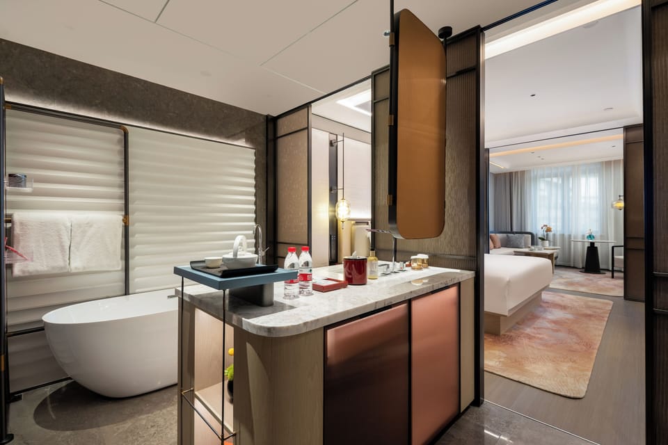 Deluxe Double Room, Park View | Bathroom | Rainfall showerhead, free toiletries, hair dryer, bathrobes