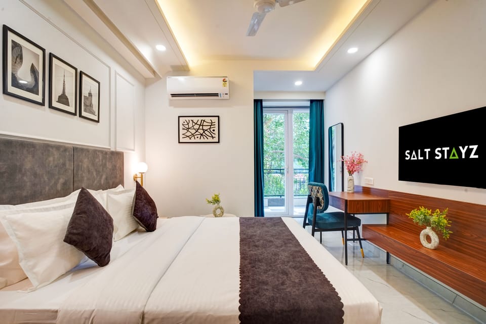 In-room safe, desk, laptop workspace, blackout drapes